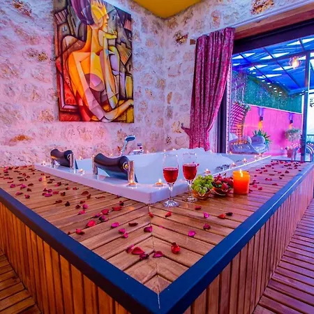 Mira Queen Apartmán Kaş